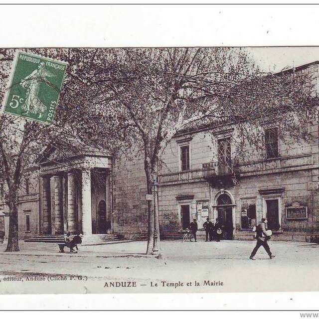 Les Casernes