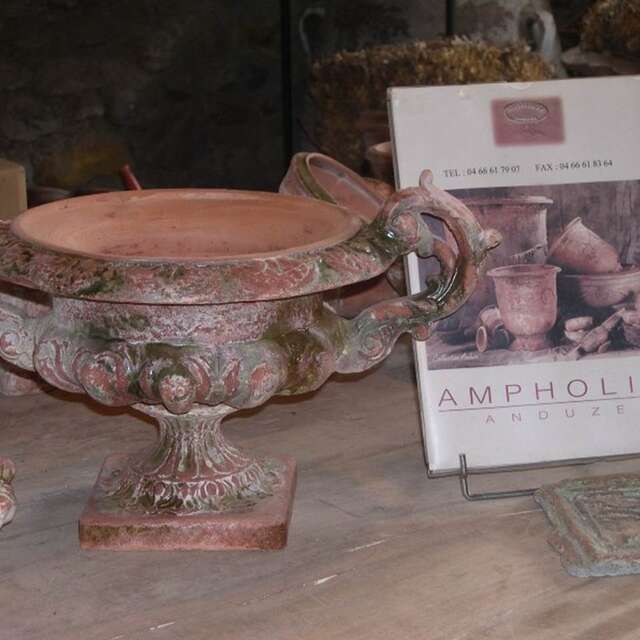 Ampholia aardewerk