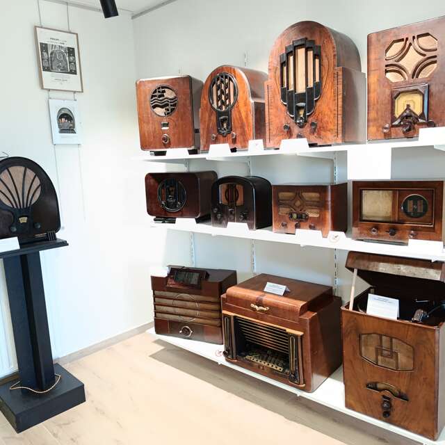 Les postes de musique anciens