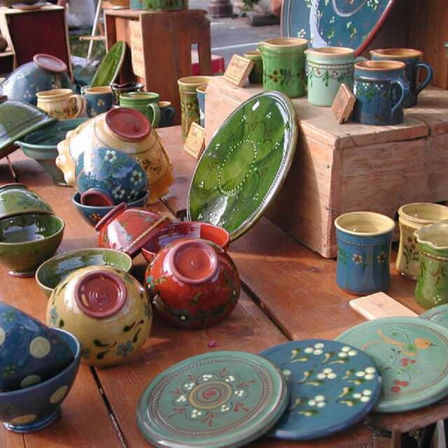 Pottery market