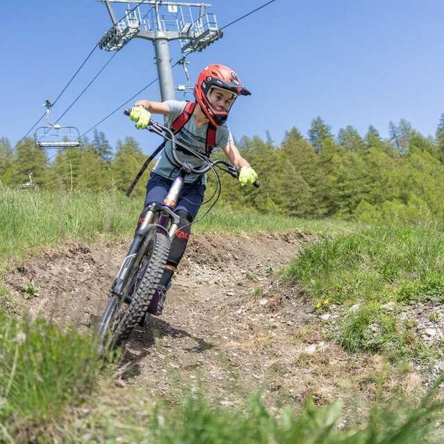 Stage bikers