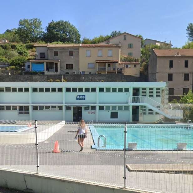 Piscine d'été de la Grand Combe