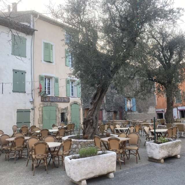 La place des Ormeaux
