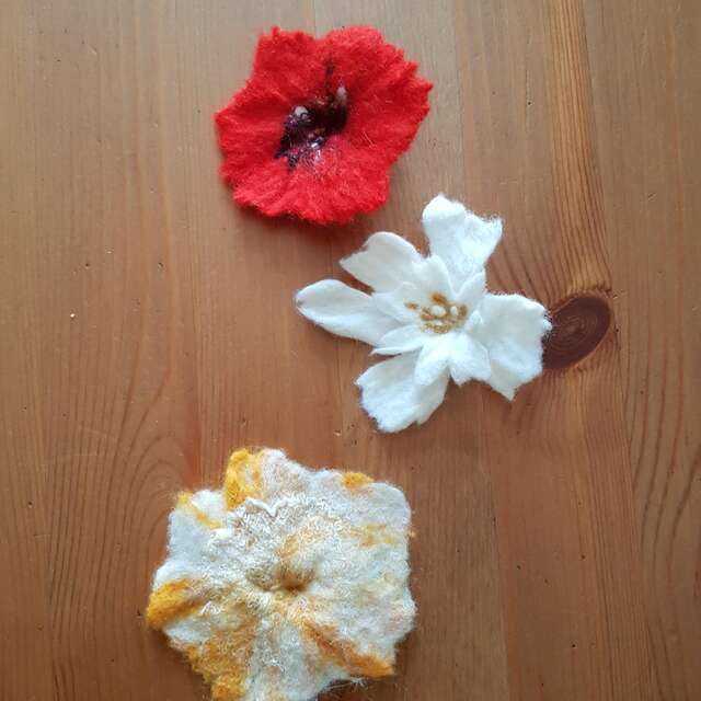 Atelier découverte - Feutrage de la laine - Fleurs