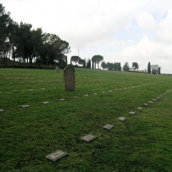 Nécropole nationale de Luynes