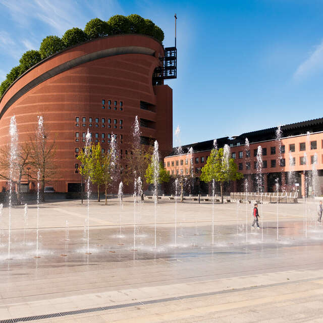 Visite guidée, « Seule Cathédrale bâtie en France au XXe siècle »