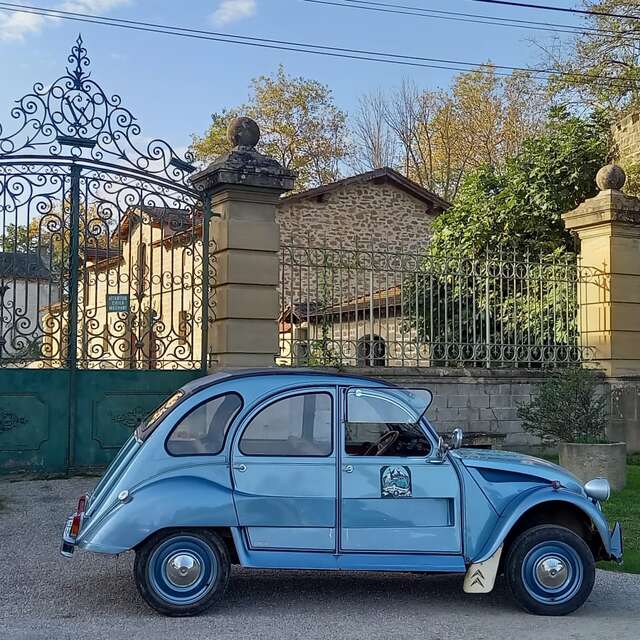 The dispossessed lands of the Faidits in a 2CV