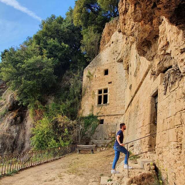 Grottes fortifiées de Villecroze