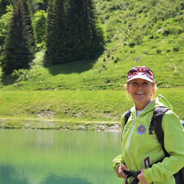 Heilpflanzenwanderung mit Balsamherstellung