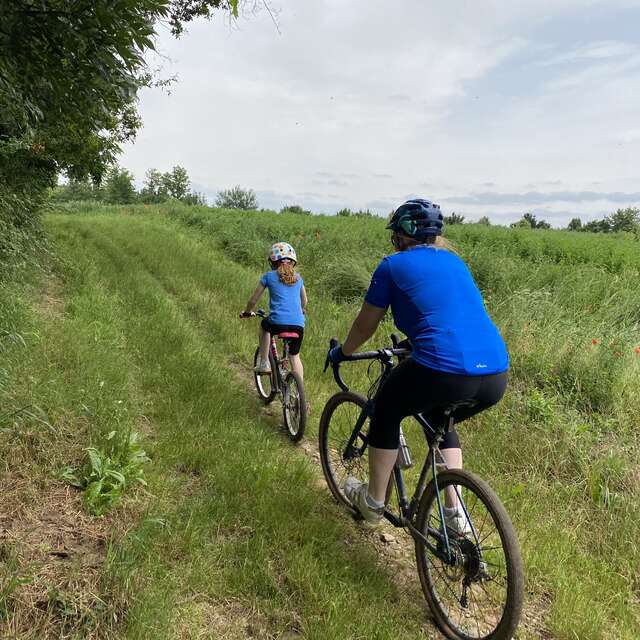 Boucle vélo en famille au départ d'Ars