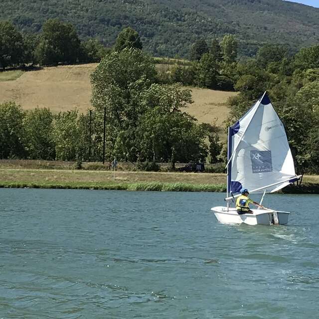 Stages de voile, baptême et séances découvertes