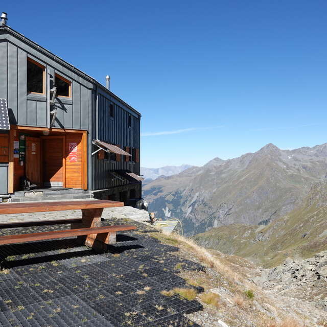 Cabane Panossière depuis Fionnay