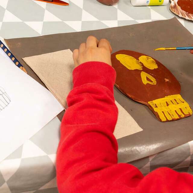 Atelier enfant - Médaillon en argile