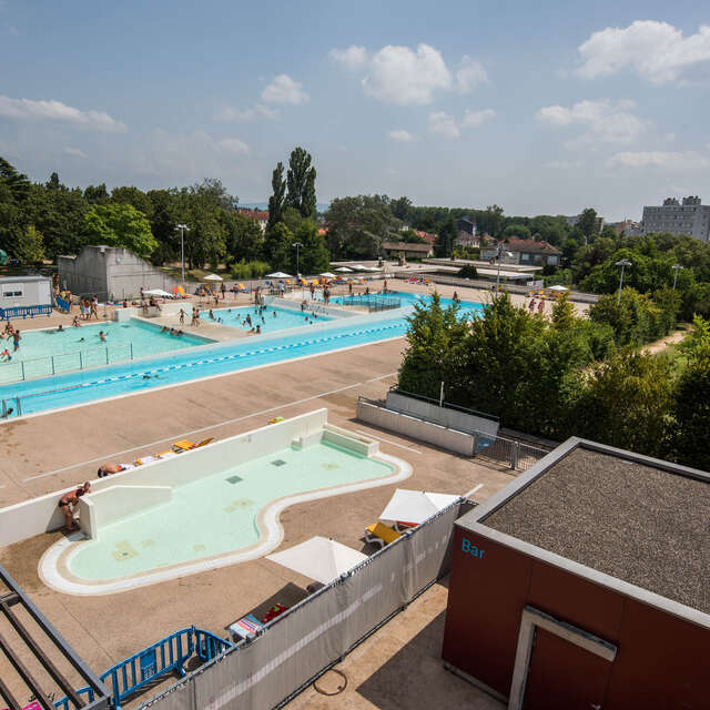 Ouverture des extérieurs du Centre Nautique Carré d'eau.