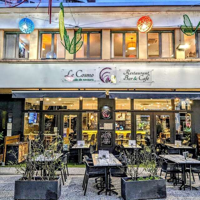 Le Cosmo