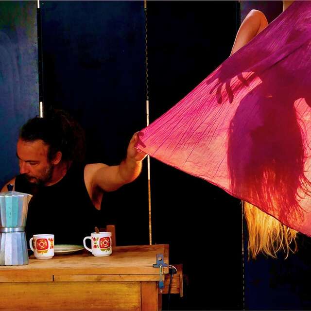 Derrière la vitre - Cie La Grange Aux Ailes