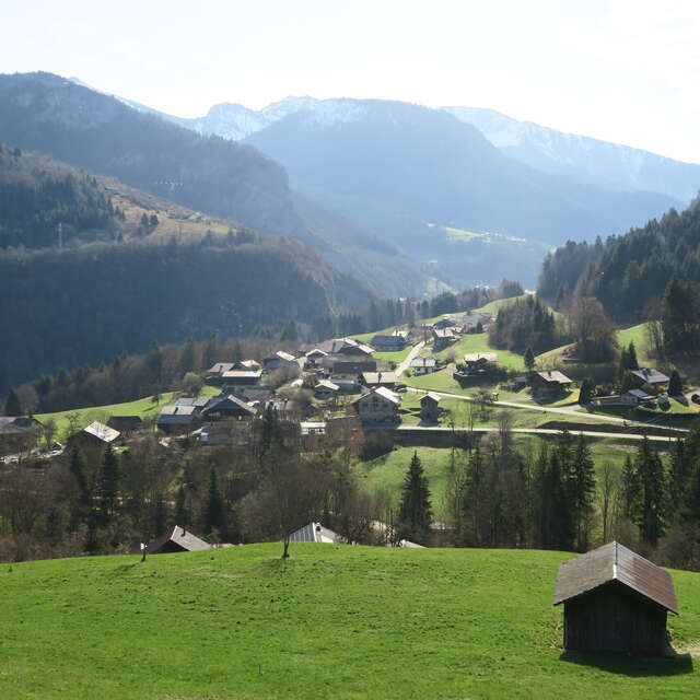 Randonnée pédestre : de hameaux en villages