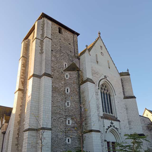 Visite de l'église abbatiale Saint-Serge