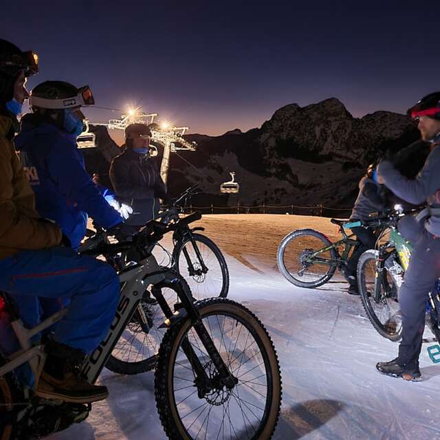 Noct'e-Bike : Funky VTTAE ride on snow at night