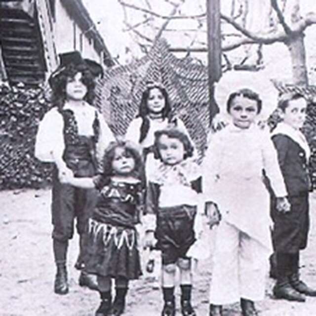 Partage : "ouvrez-nos vos albums de famille"