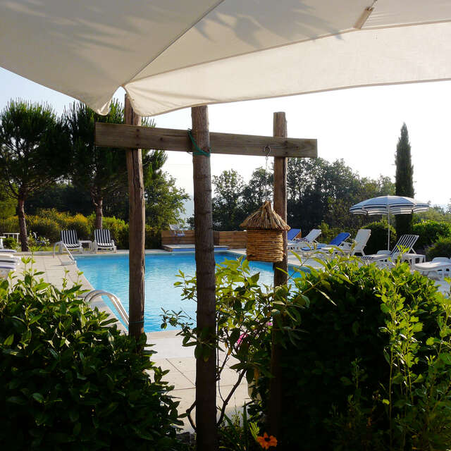 La Table du Crestet, Hôtel le Mas d'Hélène