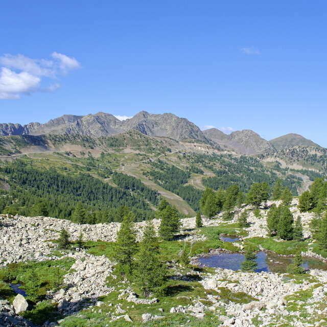 Départ randonnée - Lacs de Terre Rouge