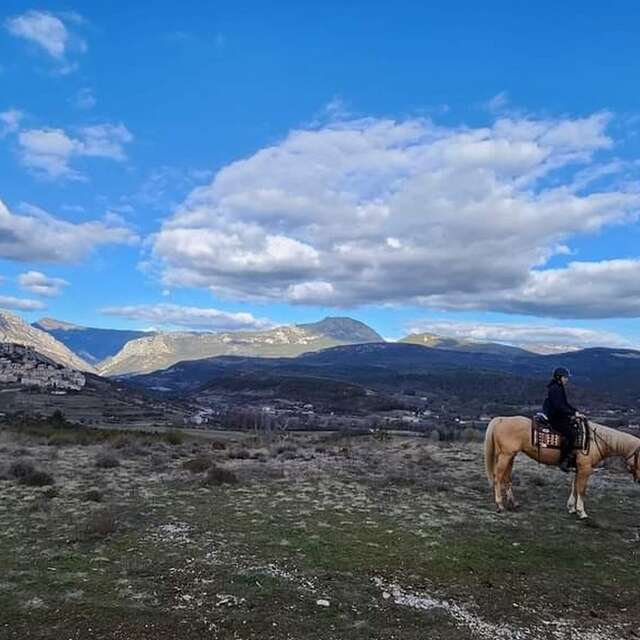 Randonnées à cheval avec Pelas Ranch