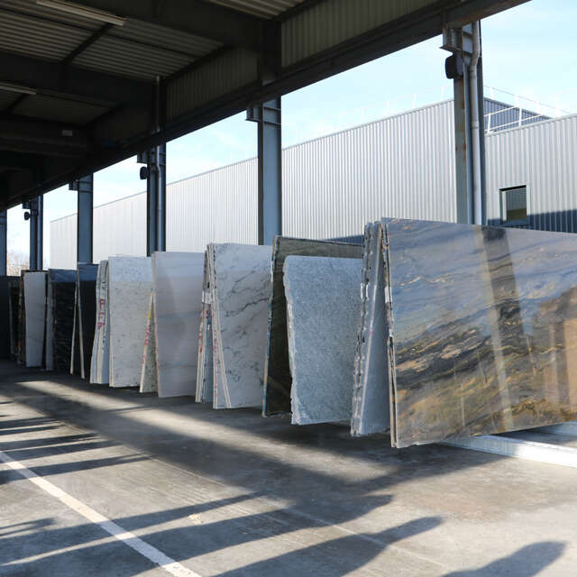 Dans les coulisses de l'entreprise Carrara, concepteur en marbrerie