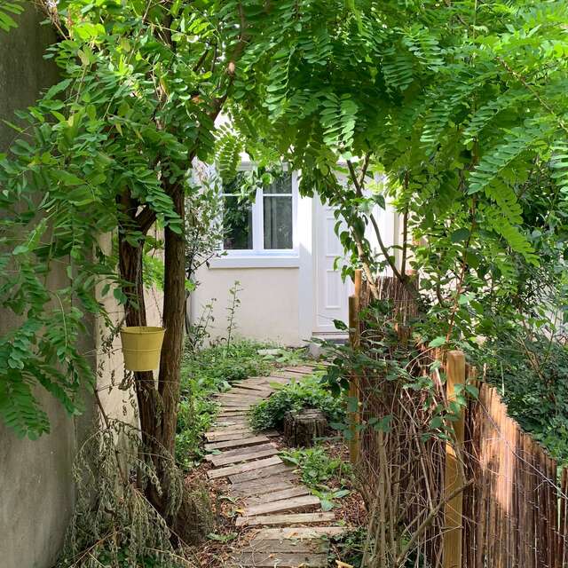 Studio avec terrasse vue sur jardin