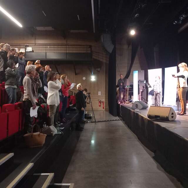 Ciné/débat autour des films documentaires "Guinguette chic de l'Alizarine" et "La musique des sourds"