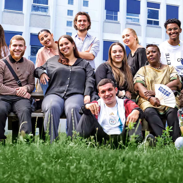 Projection - Le monde est à eux