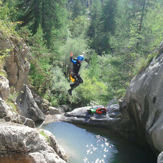 Canyon de Rouanne - Bureau des guides Les 2 vallées