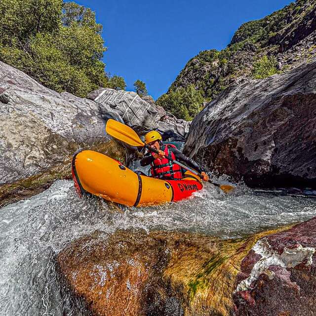 Packraft et kayak d'aventure - Progression sur le Guil