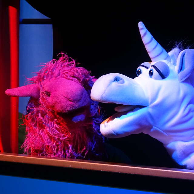 Le vilain petit mouton et le secret de la poule au n'oeuf d'or