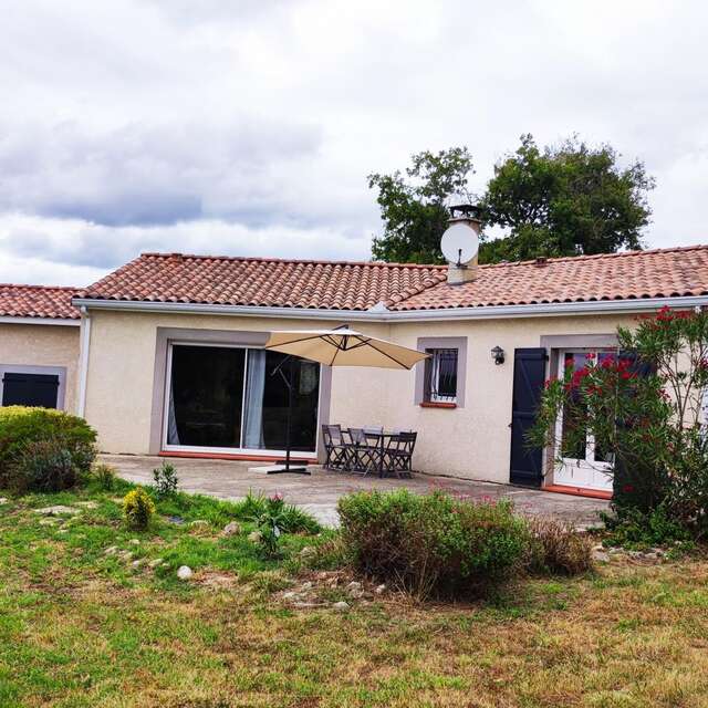 Gite l'Oustalet des 5 chênes OTVAL
