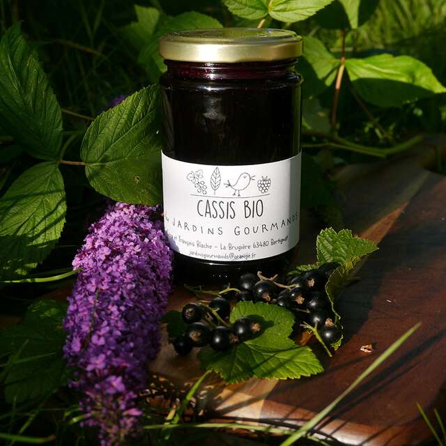 Confectionnez des confitures artisanales de fruits rouges avec Claire