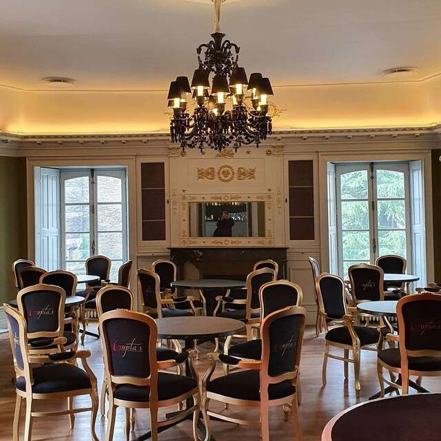 Gupta's - Restaurant Lounge