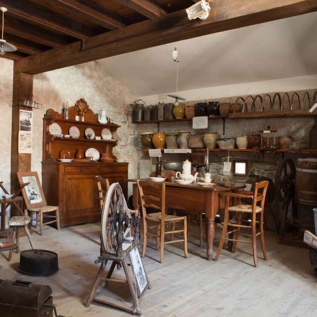 Exposition temporaire "Le chanvre, du savoir-faire d'antan à l'écologie d'aujourd'hui"