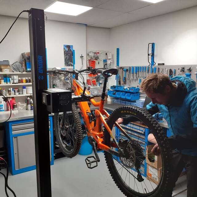 Izoard Cycling