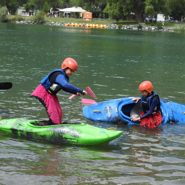 Aventure aquatique combinée pour les petits pirates