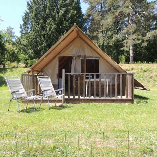 Camping Les Chelles : Tentes Robinson 2 chambres (sans sanitaire)