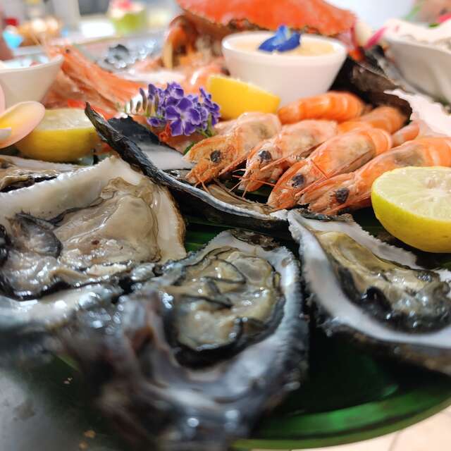 Table d'hôte au Relais de la Presqu'île de Golone