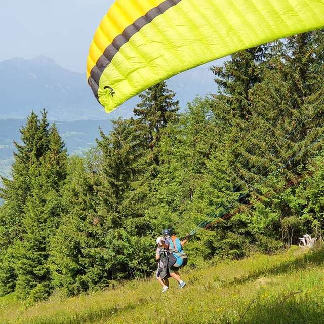 Vol parapente biplace avec Sacha Parapente