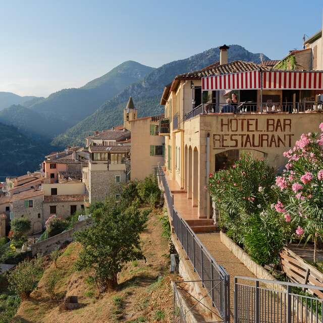 Excursion to the hilltop villages of Castellar and Gorbio