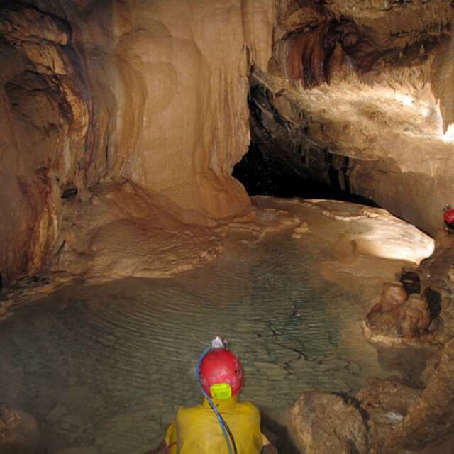 Spéléologie encadrée