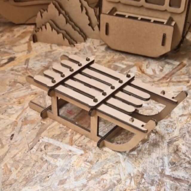 Creative workshop: “Cardboard sled, tree, mountain”.