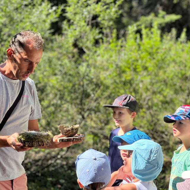 Familienanimation bei der Seilbahn von Salève