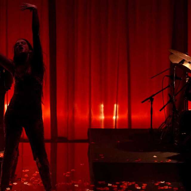Niquer la fatalité - chemin(s) en forme de femme
