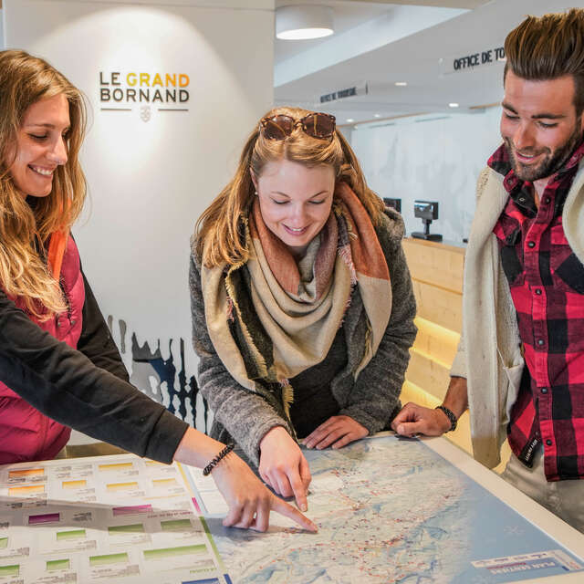 Office information at Grand-Bornand Chinaillon