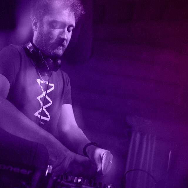 DJ Roux Libre | OFF THE PISTES